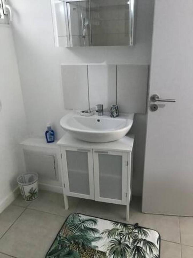 שולשה Meuble De Standing Au Coeur Des Commodites מראה חיצוני תמונה